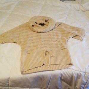 Short sleeve cream sweater